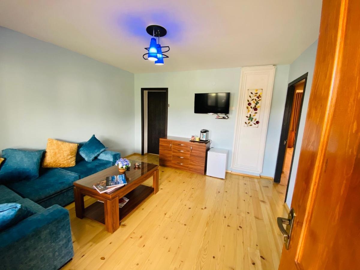 Guesthouse AlpenRose Mestia Extérieur photo