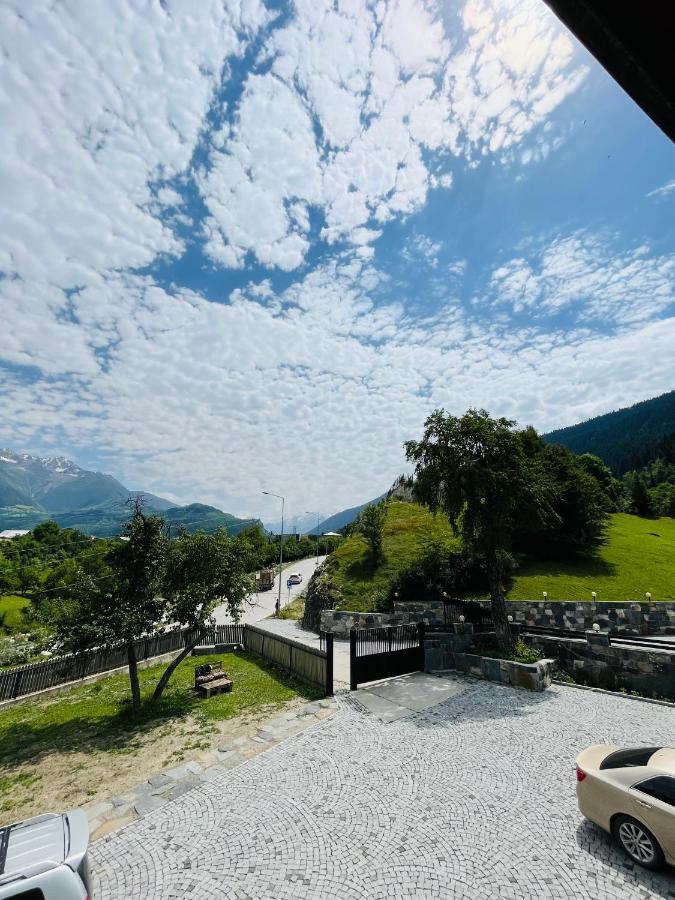 Guesthouse AlpenRose Mestia Extérieur photo